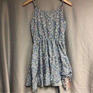 Romwe size 4 sundress blu floral